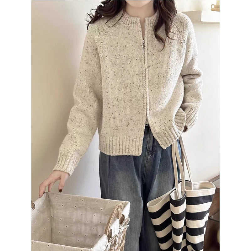 Damen Strickjacke Mit Einem Modernen Reißverschluss Und Gerippten Abschlüssen EB