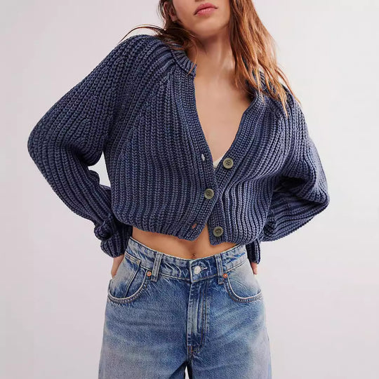 Damen Strickjacke mit femininer Silhouette und lässigem Knopfdesign EB