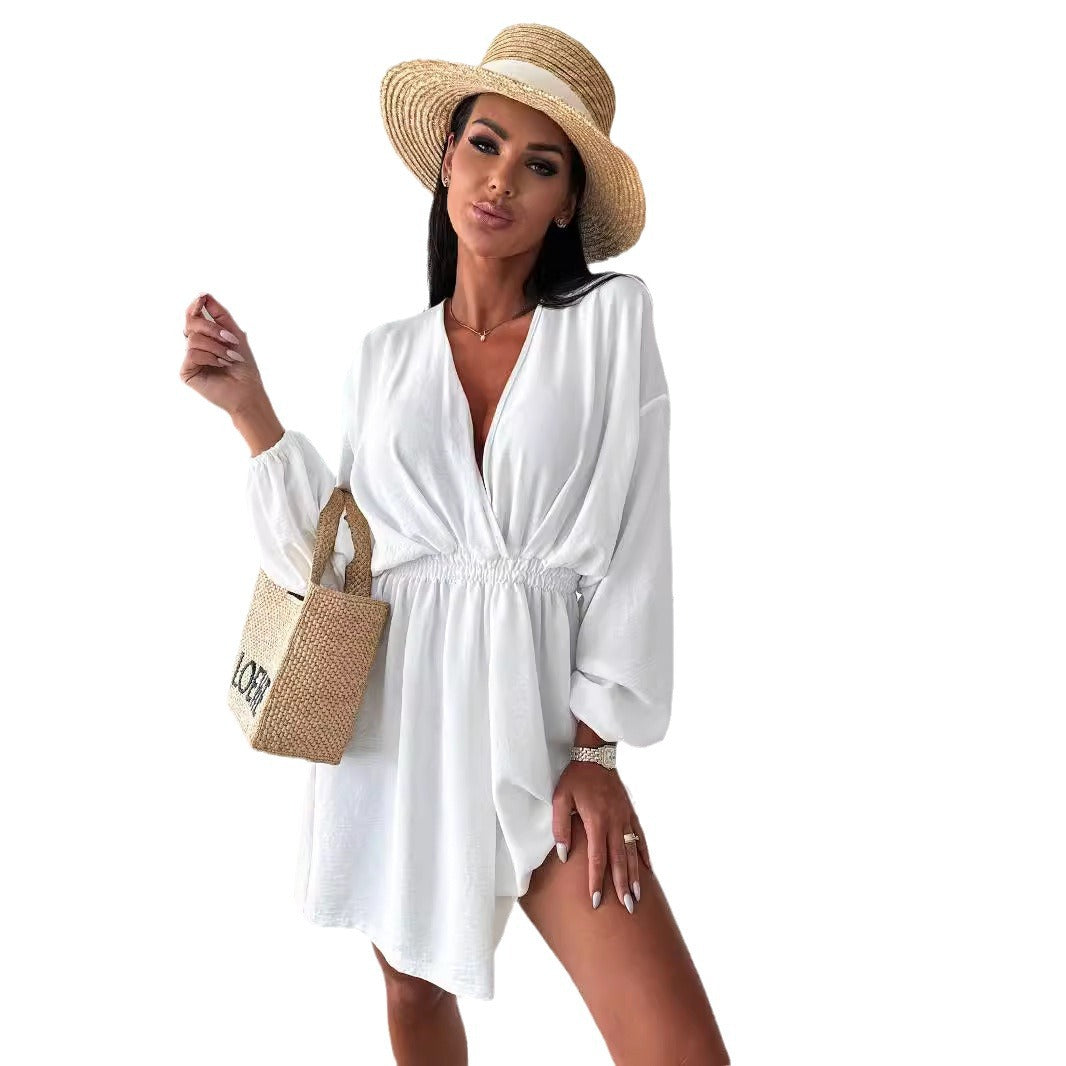Damen Mini-Jumpsuit mit tieferem V-Ausschnitt und lässigen Puffärmeln EB