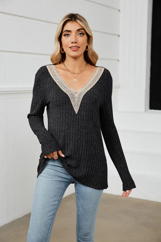 Damen Strickpullover mit V-Ausschnitt und romantischer Spitze EB