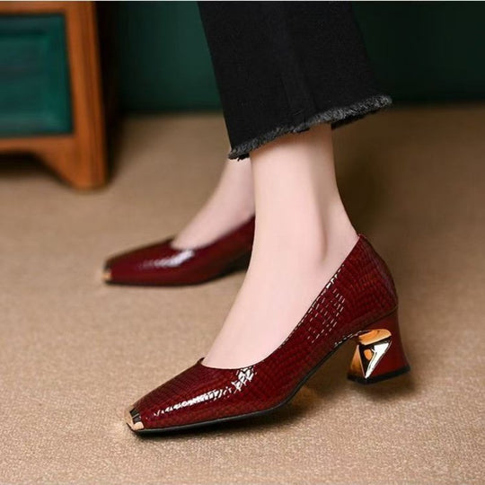 Damen elegante Pumps mit glamourösem goldenen Absatz und strukturiertem Leder EB