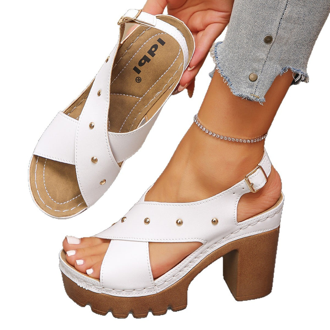 Damen Plateau-Sandalen mit modischem Riemendesign und Schmuckdetails EB