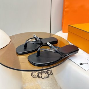Damen Zehentrenner-Sandalen mit eleganten Riemchen und komfortablem Fußbett EB