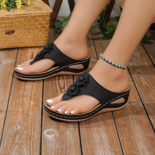 Damen Zehentrenner-Sandalen mit floralem Design und anatomischem Fußbett EB