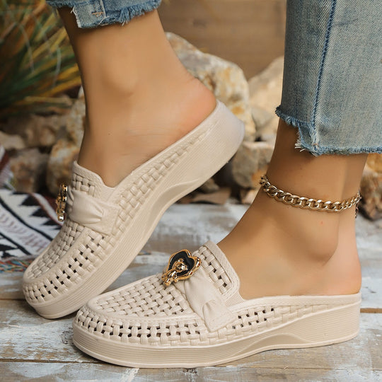 Damen Bequeme Slip-On Clogs mit dekorativem Einarbeitung EB