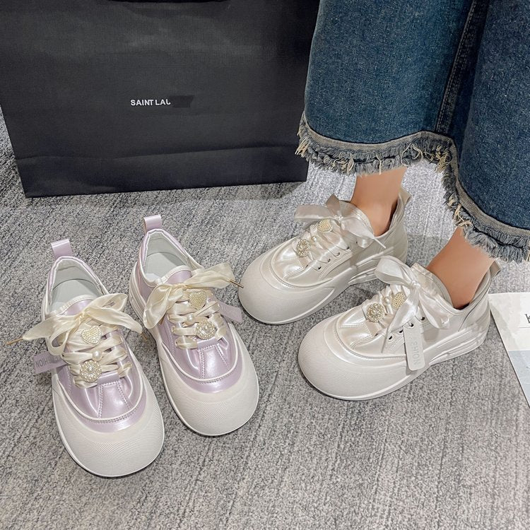 Damen modische Sneakers mit detailverliebtem Satinband und glamourösen Applikationen EB