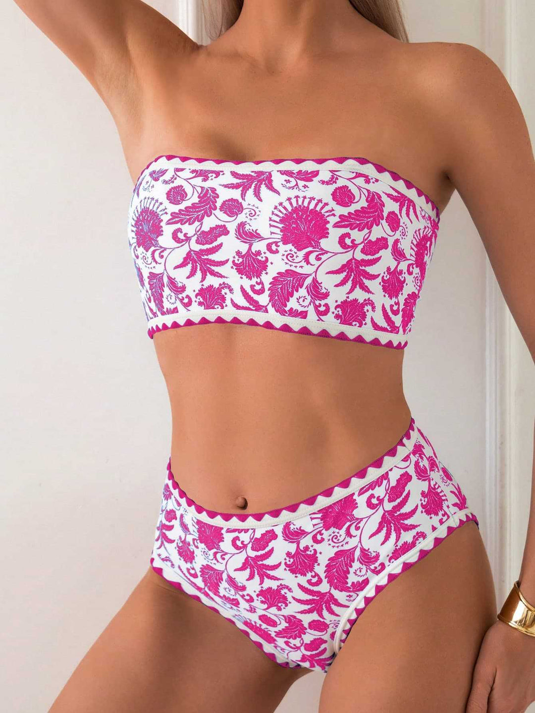 Damen Bandeau-Bikini mit trendigem floralen Design EB