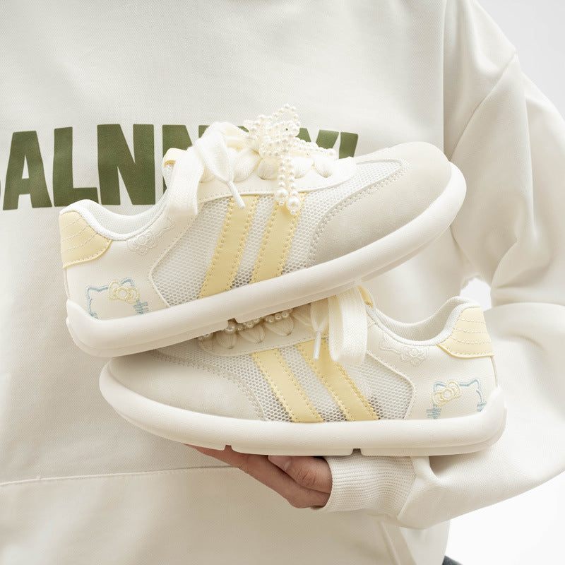 Damen Sneakers mit verspielten Perlenverzierungen und floralem Design EB