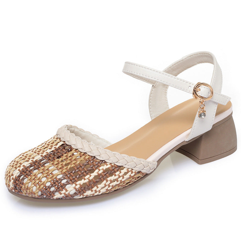 Damen Komfortable Sandaletten mit verstellbarem Fesselriemen und geflochtenem Design EB