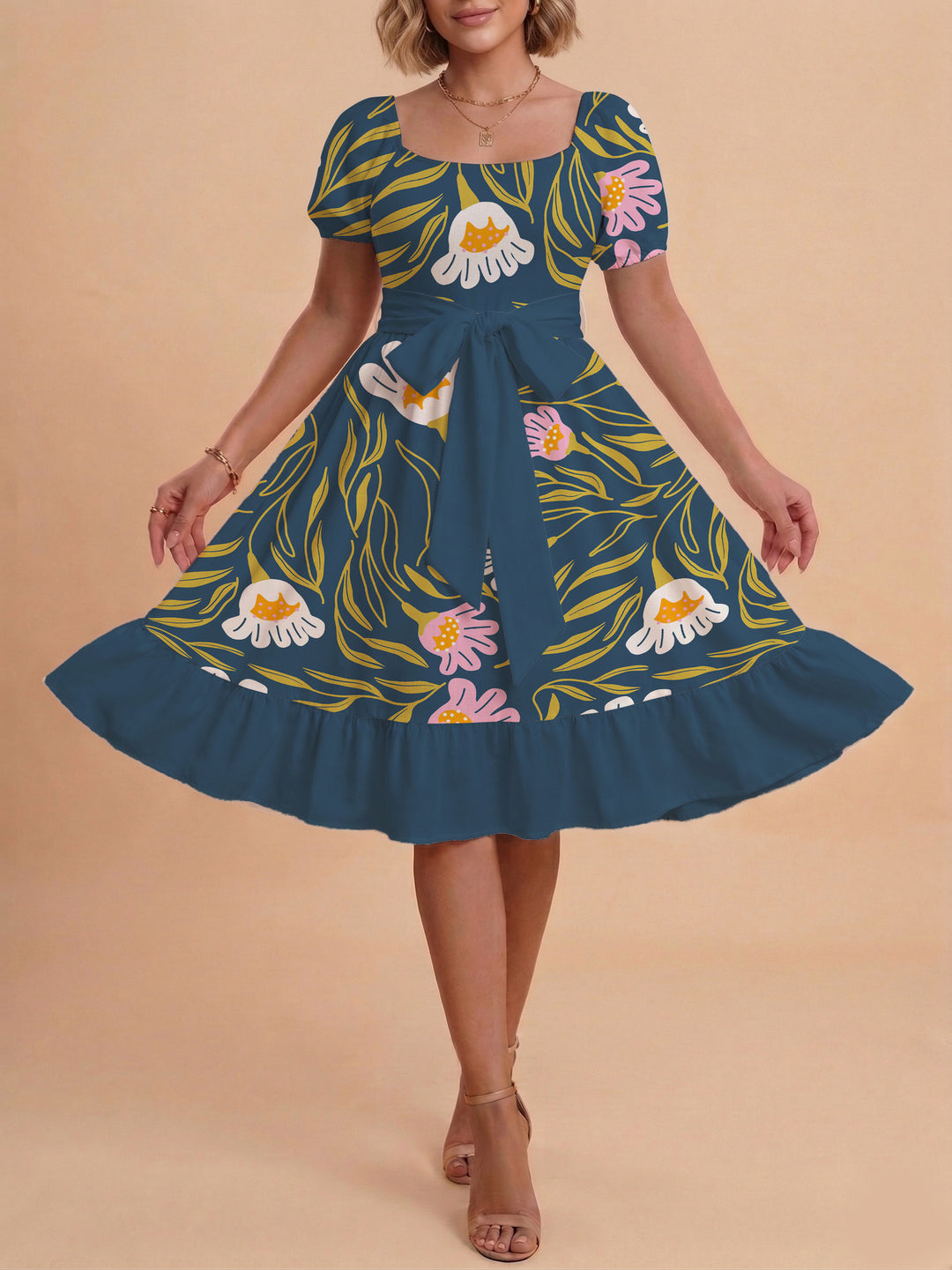 Damen Sommerliches Blumenkleid mit taillierbarem Gürtel und voluminösen Ärmeln EB