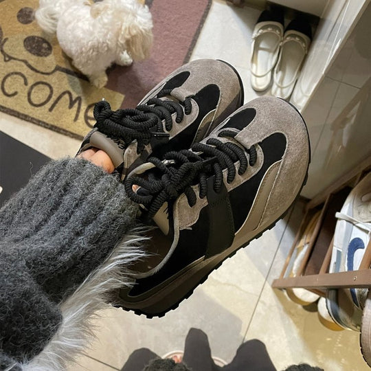 Damen Sportliche Retro Sneakers mit hochqualitativem Obermaterial und dämpfender Sohle EB
