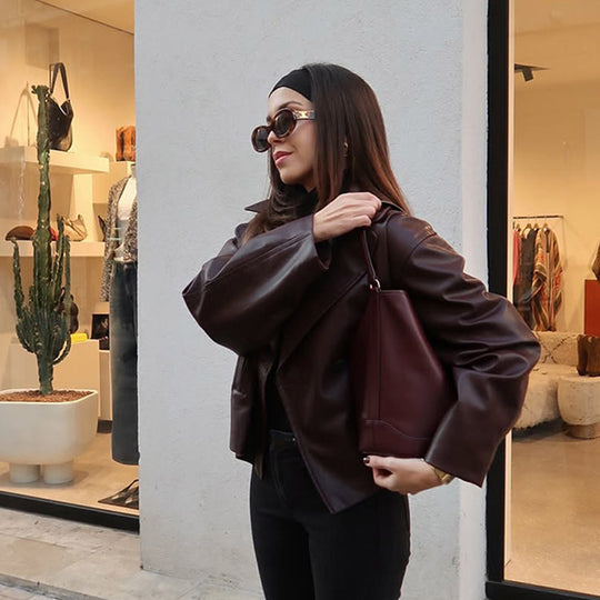 Damen modische Kunstlederjacke mit doppelter Knopfleiste EB