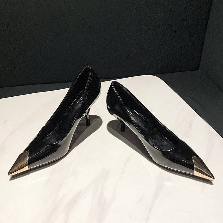 Damen elegante spitze Pumps mit metallic Akzenten EB
