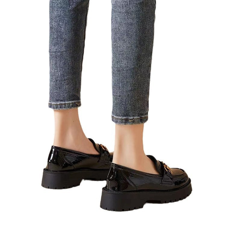 Damen Elegante Mokassins mit modischem Kettendetail und rutschfester Sohle EB