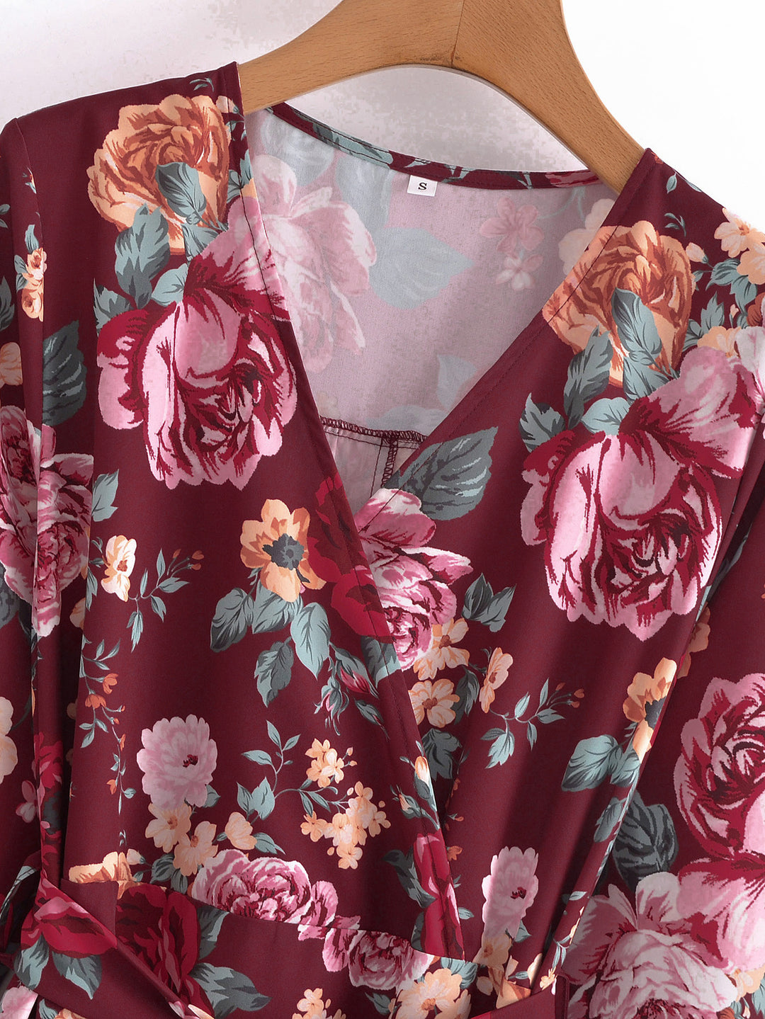 Damen Wickel-Maxikleid mit V-Ausschnitt, Taillengürtel und Stufensaum EB