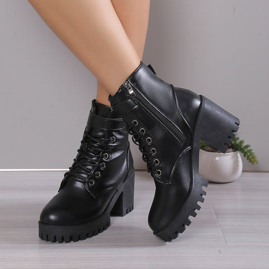 Damen Chunky Stiefel mit robustem Profil und Schnallenakzent EB