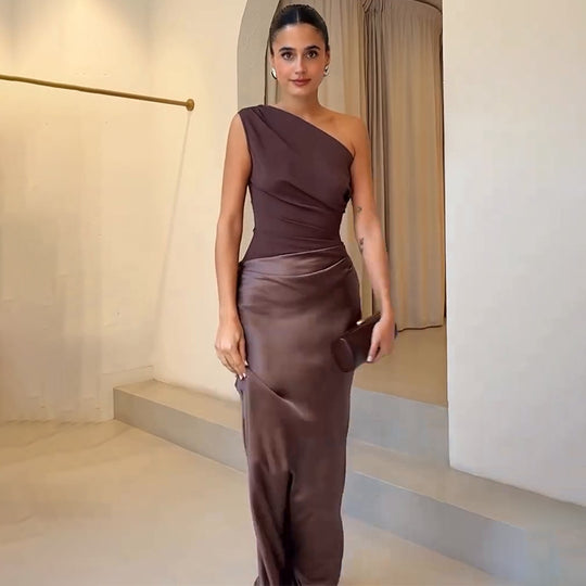 Damen elegantes Abendkleid mit asymmetrischem Schnitt und fließendem Design EB