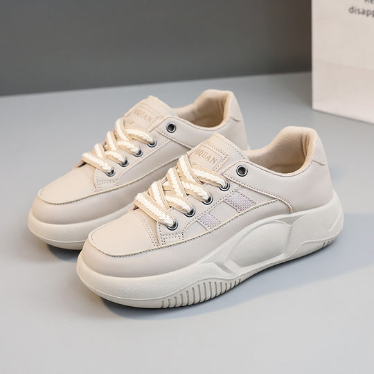 Damen Sneakers mit strukturiertem Obermaterial und rutschfester Sohle EB