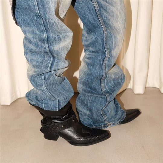 Damen Cowboystiefel mit spitzer Zehenpartie, Schlangenprägung und Nietenriemen EB