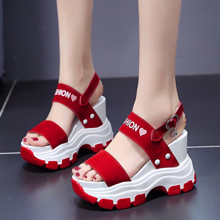 Damen Wedge-Sandalen mit dekorativen Trägern und rutschfester Sohle EB