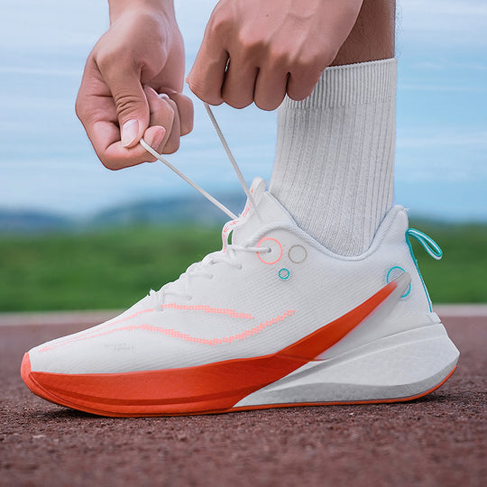 Unisex leichte Straßensneaker mit atmungsaktivem Strickobermaterial, reaktiver Hohlkern-Zwischensohle und griffiger Profilaußensohle EB