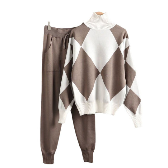 Damen stylisches Freizeitstrickset mit hohem Kragen EB