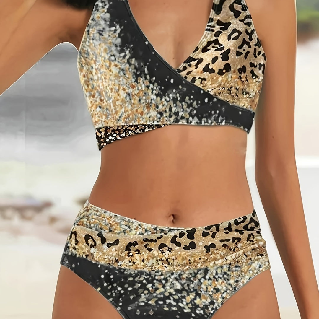 Damen Hochtailliertes Bikiniset mit verspieltem Knoten und schimmernden Akzenten EB