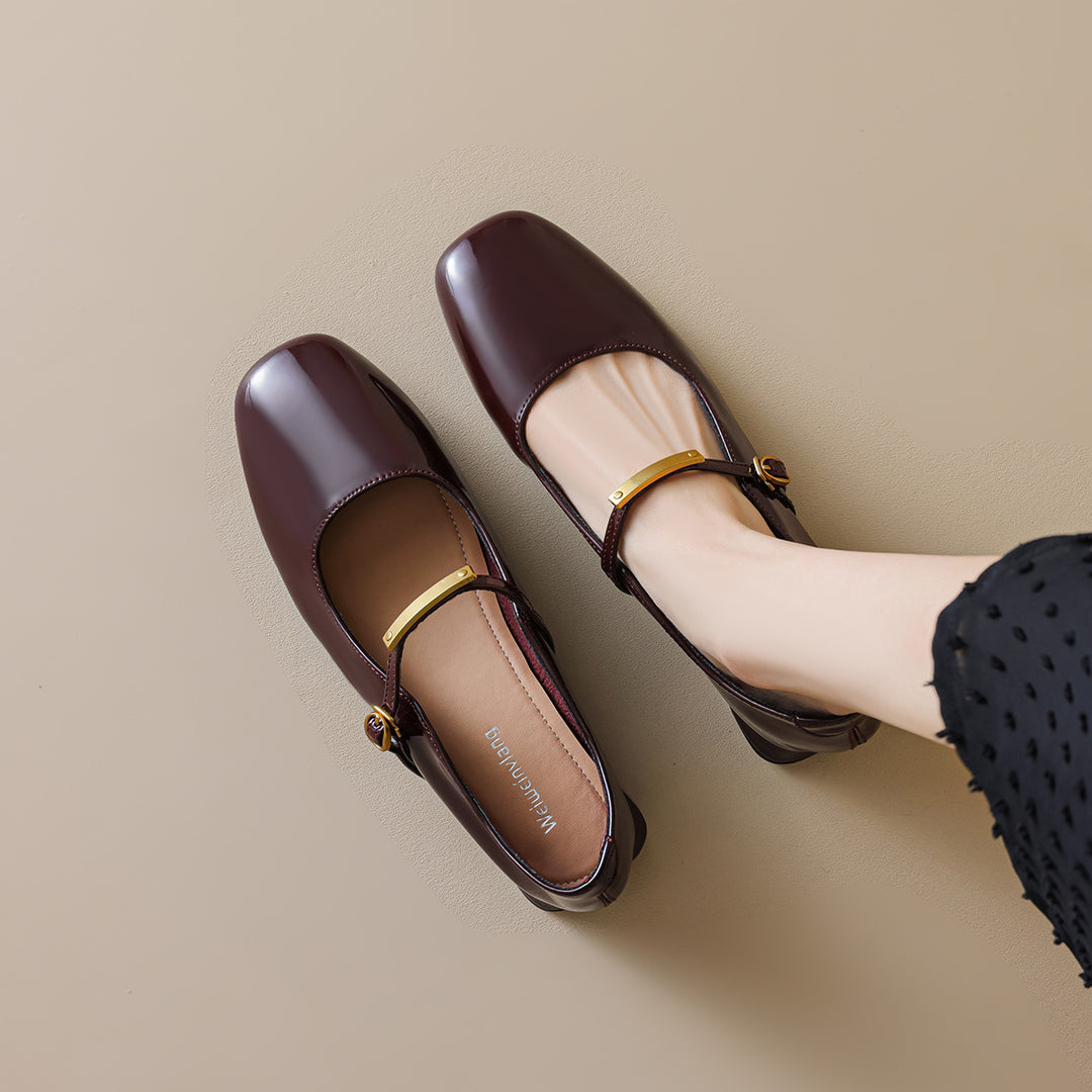 Damen Ballerinas mit modischem Riemchen und glänzendem Lackfinish EB