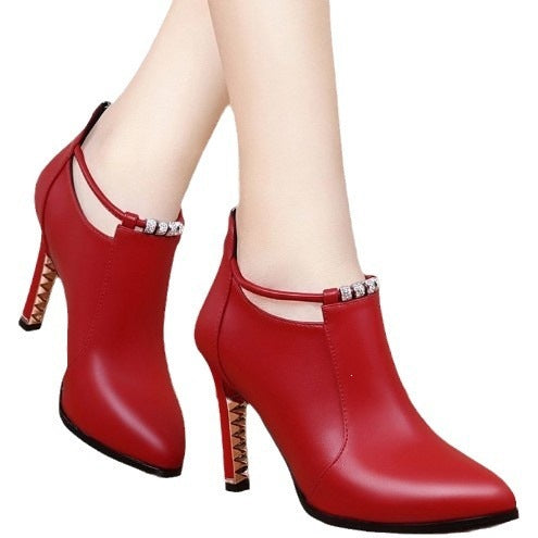 Damen Elegante Ankle Boots mit Metallic-Details EB