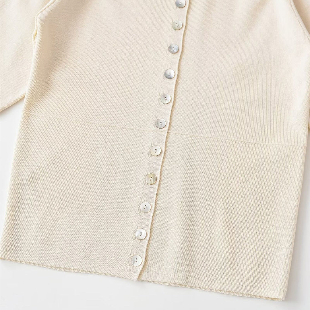 Damen kurzärmlige Strickjacke mit Knöpfen und raffinierter Raffung EB