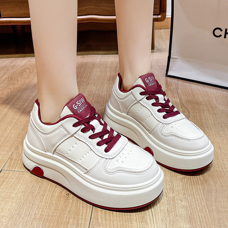 Damen Plateau-Sneaker mit trendiger Silhouette und bequemer Dämpfung EB