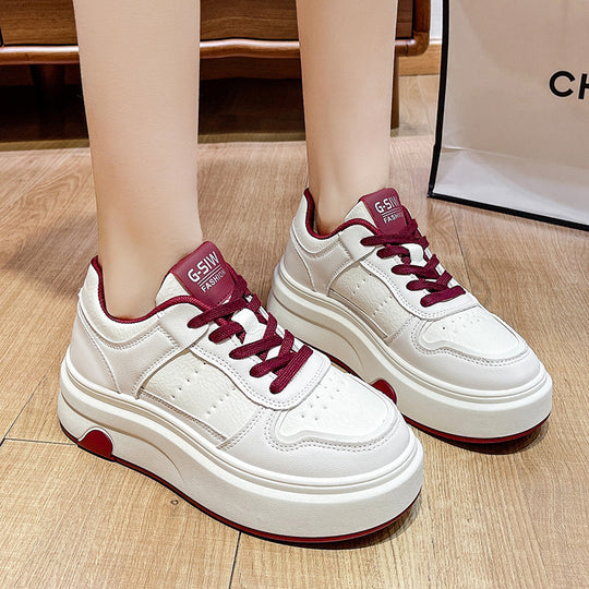 Damen Plateau-Sneaker mit trendiger Silhouette und bequemer Dämpfung EB