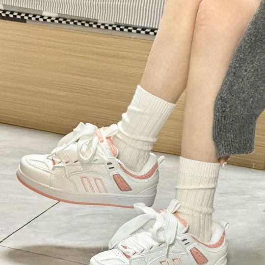 Damen Sportliche Sneakers mit praktischer Schnürung und atmungsaktiver Mesh-Oberfläche EB