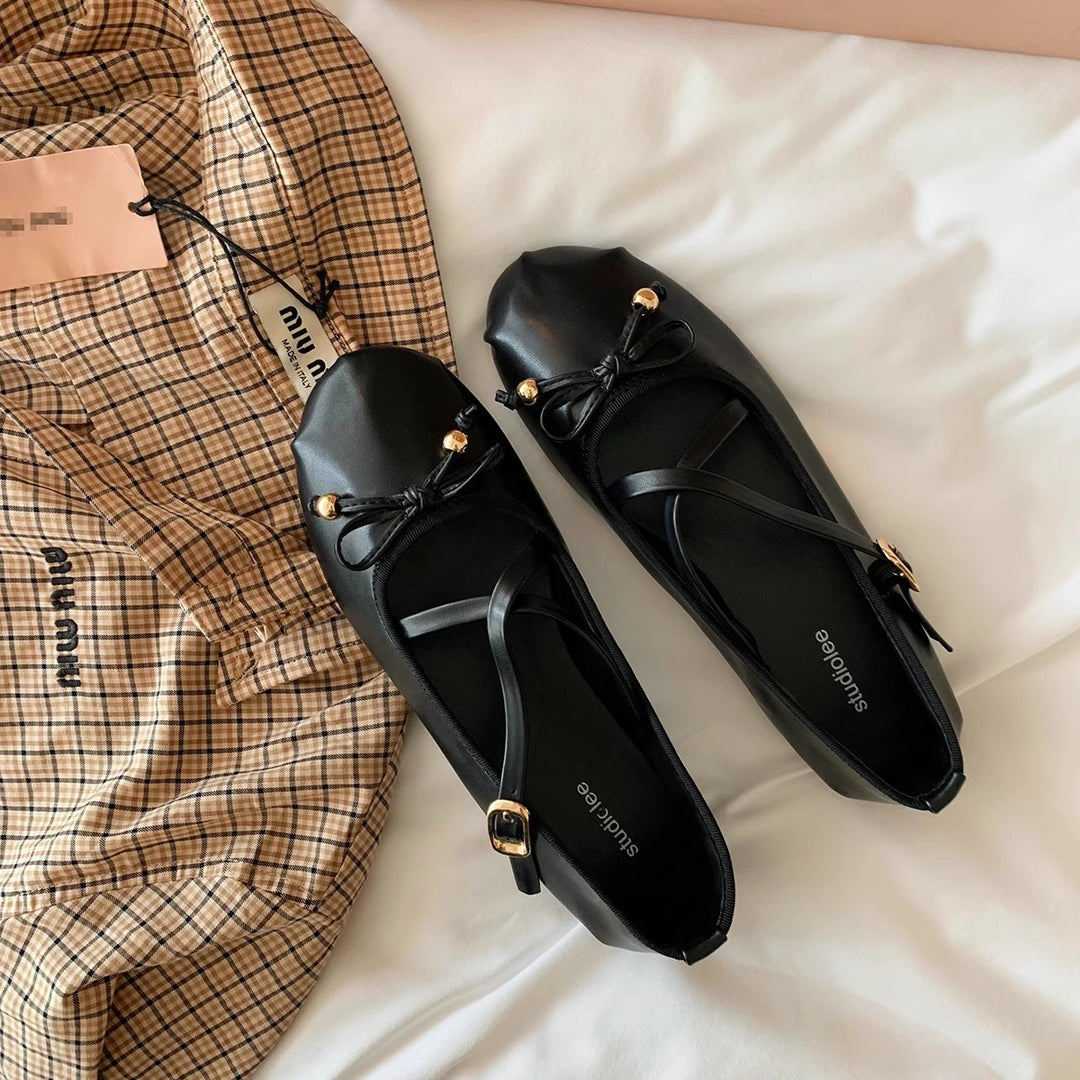 Damen Ballerinas mit feinen Riemen und charmantem Schleifendetail EB