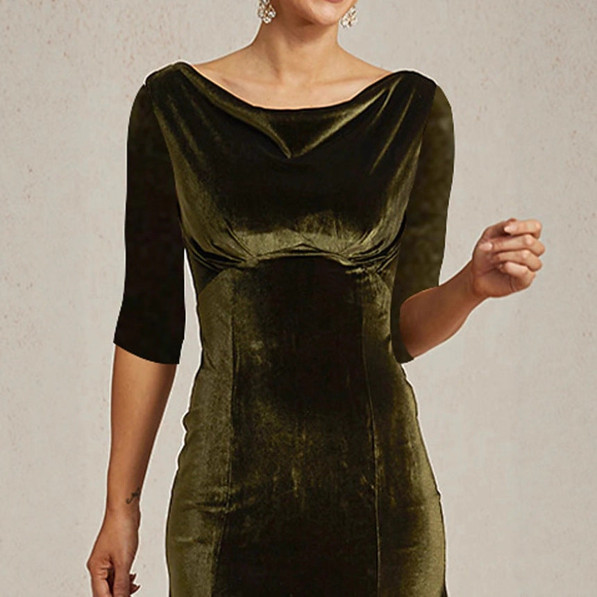 Damen Maxikleid aus samtigem Material mit elegantem Carmen-Ausschnitt EB