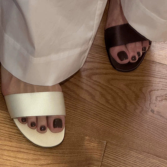 Damen Mules mit breitem Riemen und komfortablem Fußbett EB