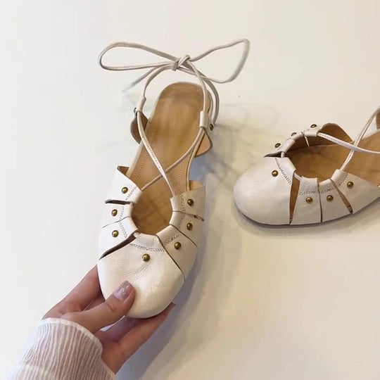 Damen Ballerinas mit verspieltem Schnürdesign und dekorativen Nieten EB
