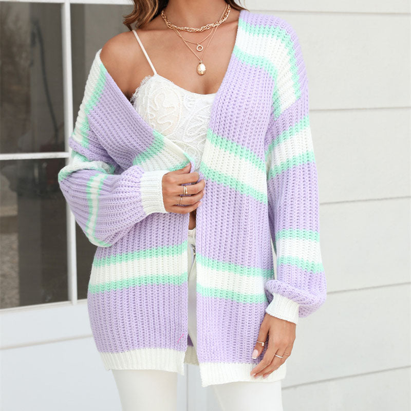 EB | Gestreifter Strickjacke