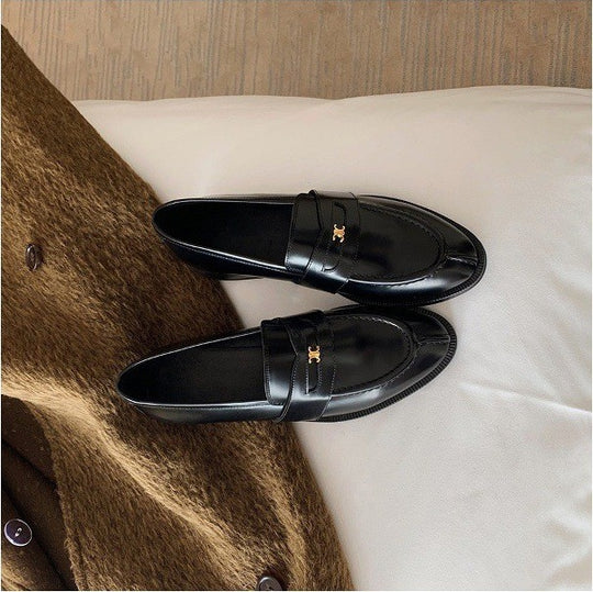 Damen Elegante Mokassins mit goldener Schnallenverzierung EB