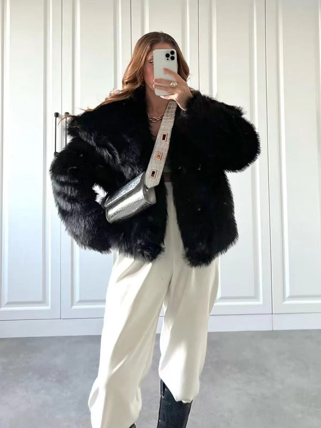EB | Embrace Cropped Große Revers Plüschjacke