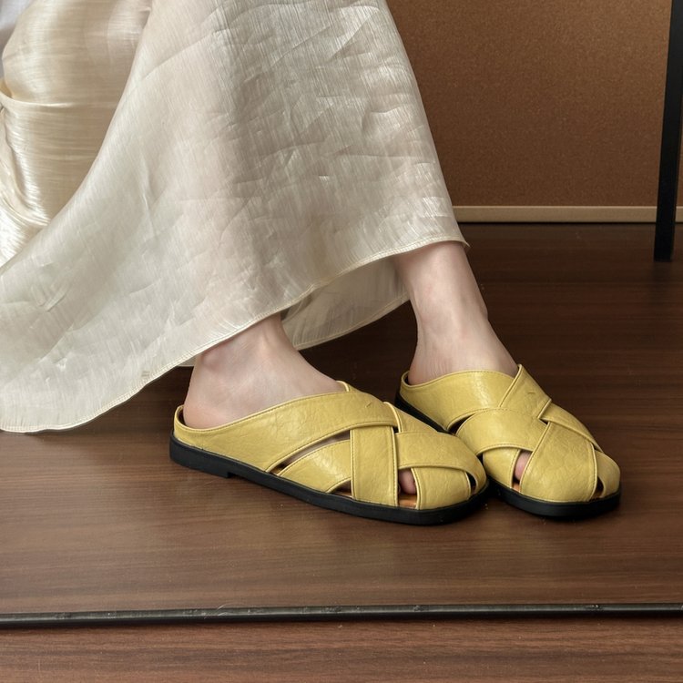 Damen bequeme und stylische Clogs mit modernen Kreuzriemen EB