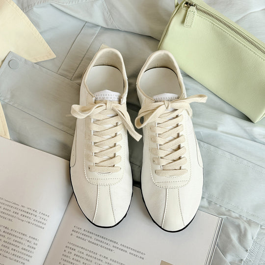 Damen Sportliche Sneakers im minimalistischen Design mit atmungsaktiver Oberflächenstruktur und stabiler Sohle EB