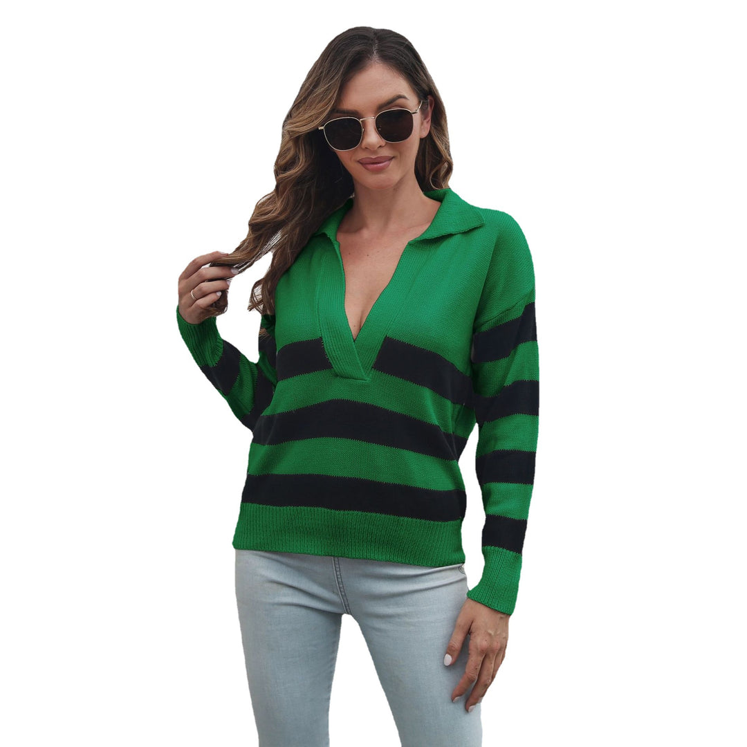 Damen Strickpullover mit großem Kragen und gestreiftem Design EB