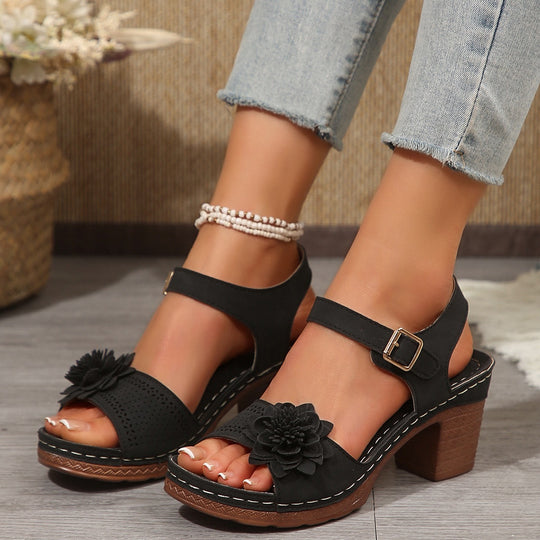 Damen Plateau-Sandalen mit floralen Akzenten und rutschfester Sohle EB