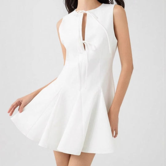 Damen Freizeitkleid mit raffinierten Knoten-Details und schwingendem Saum EB