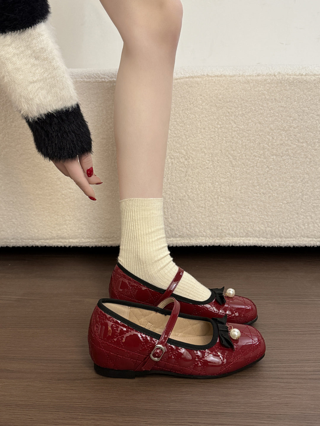 Damen Ballerinas mit eleganter Schnallenverzierung und hochwertiger Ledernarbung EB