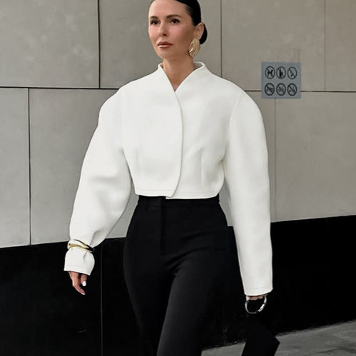 Damen Modische kurze Jacke mit voluminösen Ärmeln und hochgeschichtetem Kragen EB