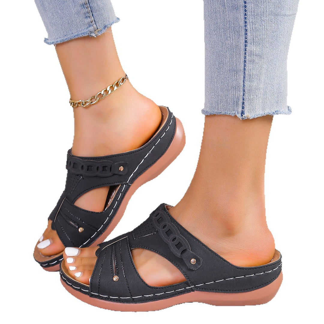Damen Komfortable und luftige Pantolette mit modischem Schnitt EB