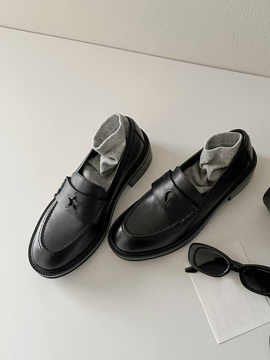 Damen Loafers aus hochwertigem Leder mit modischem Sternen-Detail und bequemer Sohle EB