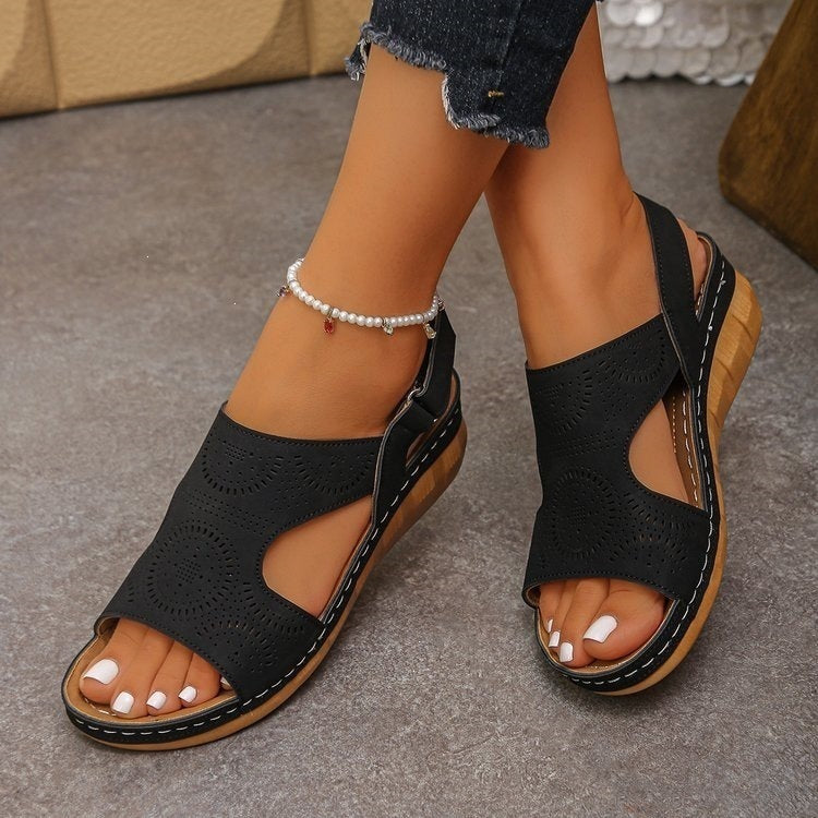 Damen Wedge-Sandalen mit komfortablem Fußbett und atmungsaktiven Ausschnitten EB